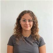 Estudiante de Psicología, puedo dar clases de inglés hasta el nivel C1. También de primaria y ESO.
